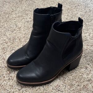 Naturalizer Boots